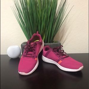 Women’s Sketchers Performance Sneakers